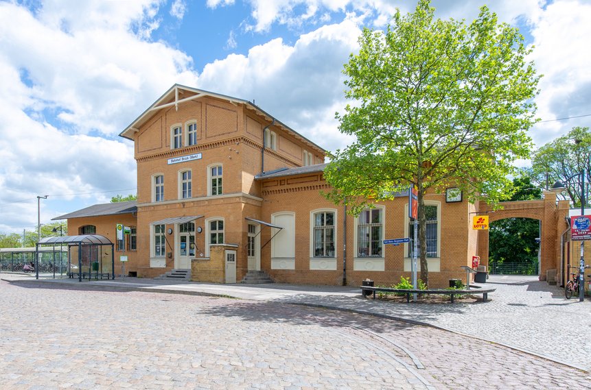 EG Brück Vorderansicht 1