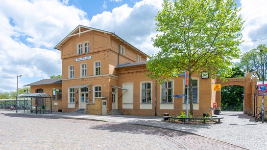 Empfangsgebäude Brück