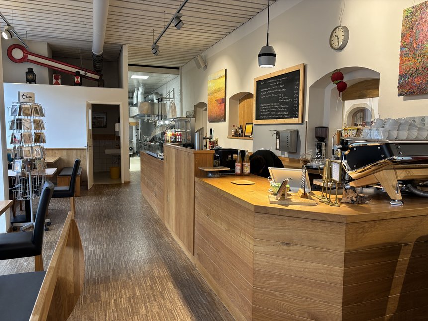 Innenansicht der Theke des Bistros