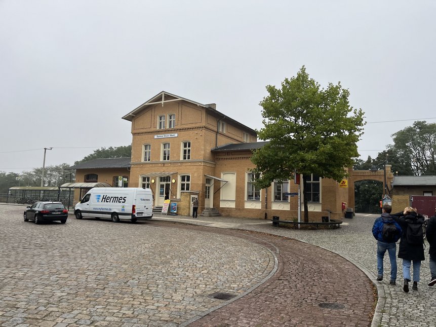 Empfangsgebäude Brück Empfangsgebäude Brück