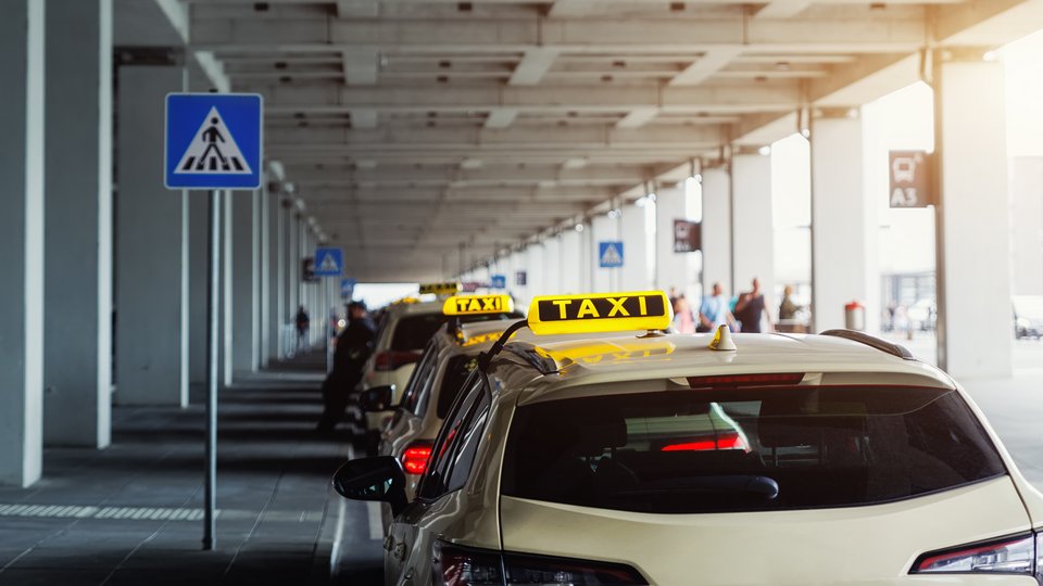 Ist keine alternative Umfahrung möglich, organisiert der VBB-BAV ein geeignetes Taxi – bei Bedarf ein barrierefreies.