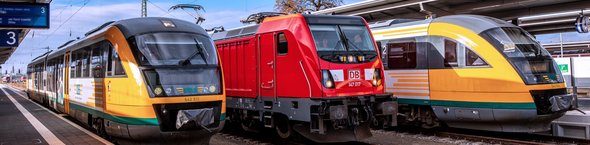Regionalbahnen der ODEG und der DB Regio im Bahnhof