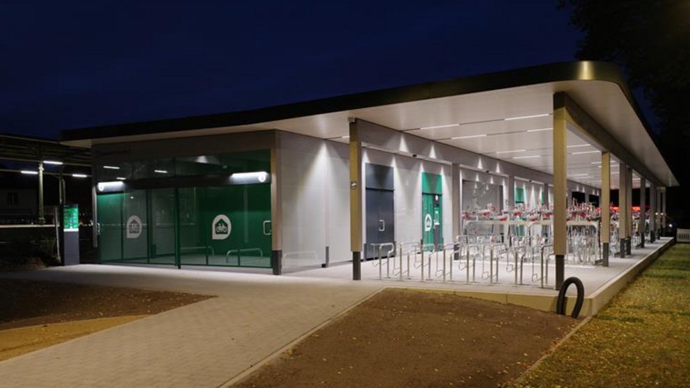 Feierliche Eröffnung: Erster VBB-RadPark in Eichwalde setzt neue Standards