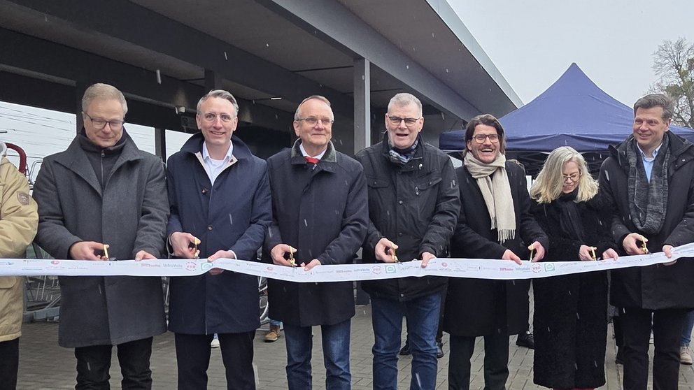 Fahrradparkhaus am Bahnhof Wustermark eröffnet