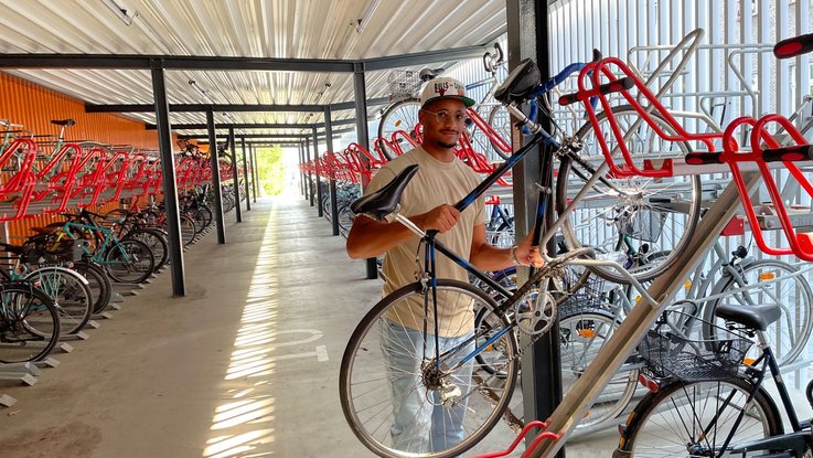 Projektbeispiele fertiggestellter Bike-and-Ride-Anlagen (B+R)